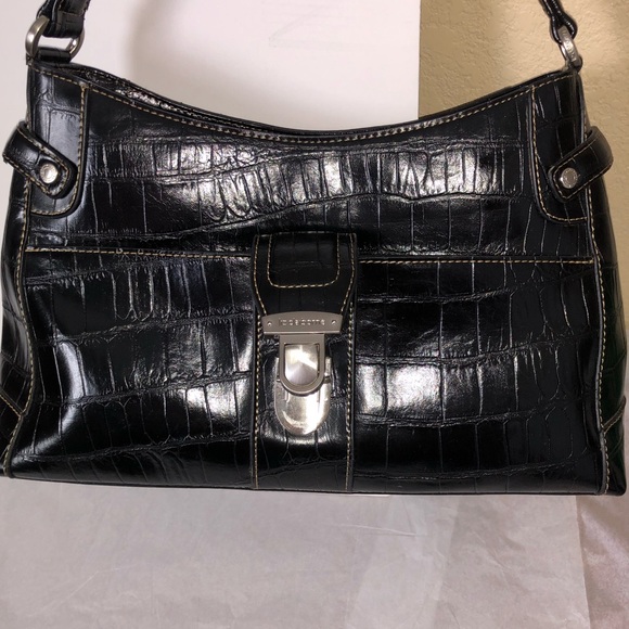 Liz Claiborne black handbag - Picture 2 of 8